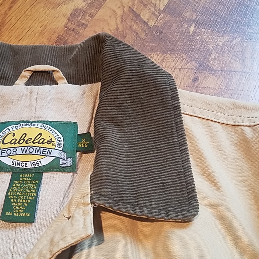 *Barn Coat, Cream with a Green Collar, Size Small - Picture 3 of 7